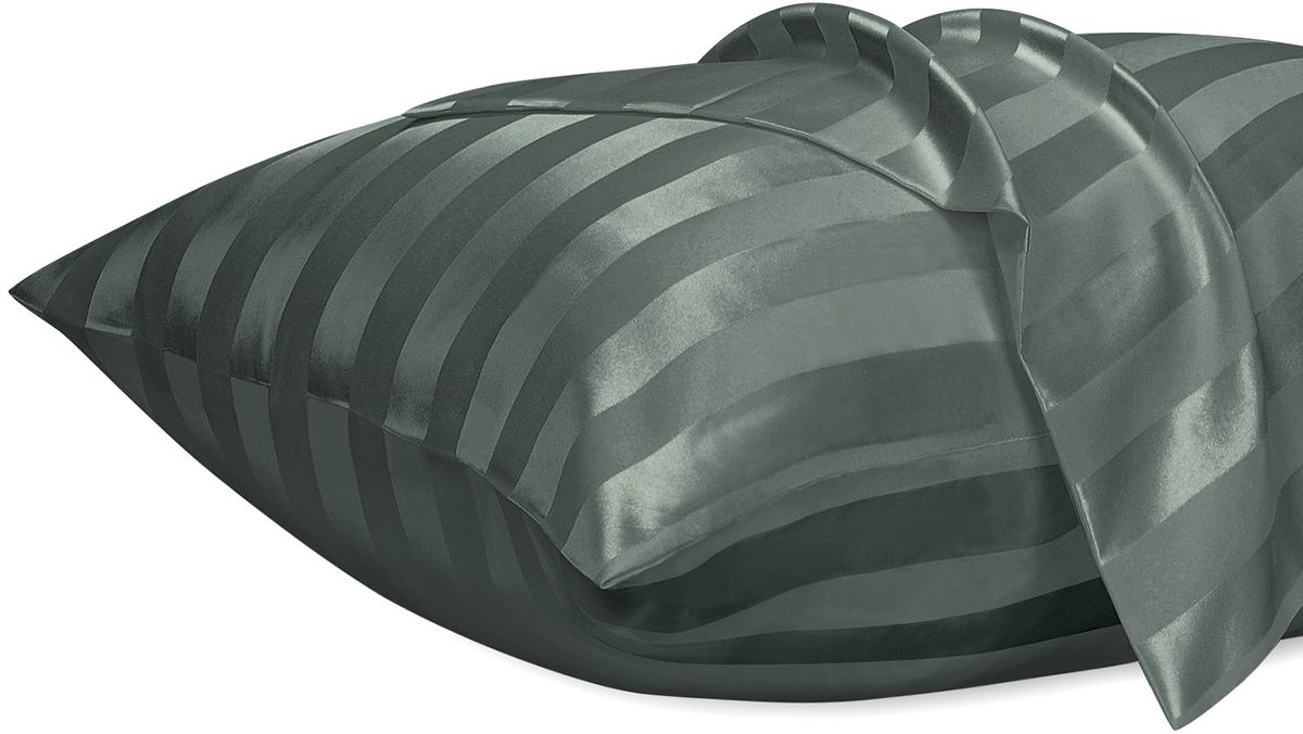 Set van 2 Satin Kussenhoezen 50x70cm met Ritssluiting, Donkergrijs Gestreept