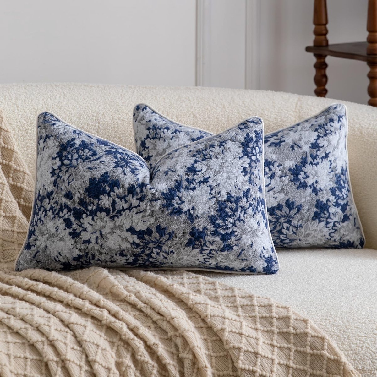 Decoratieve kussenslopen 40 x 60 cm - delftblauw bloemenjacquard - zachte structuur - elegantie voor jouw woonkamer - ShopVlot