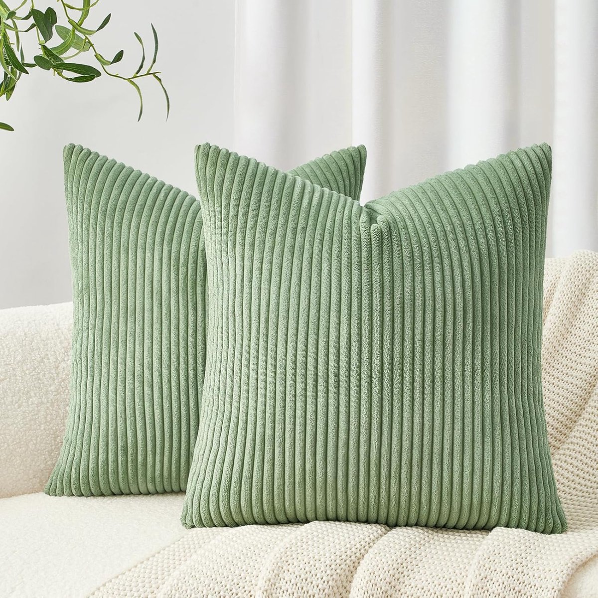 SnelShoppen - Decoratieve Kussenhoezen 60 x 60 cm Set van 2 Groene Corduroy met Gestreept Patroon voor Bank, Woonkamer en Slaapkamer