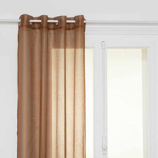 Bruin, doorschijnend gordijn met ringen, 135x240cm.