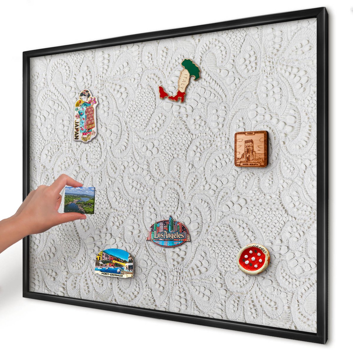 Artprintcave Wit Magneetbord mit Zwart Frame - 80x60 cm - Opengewerkte Elegantie Magnetische Organizer - Minimalist Magneetbord Voor Foto's - Texturen