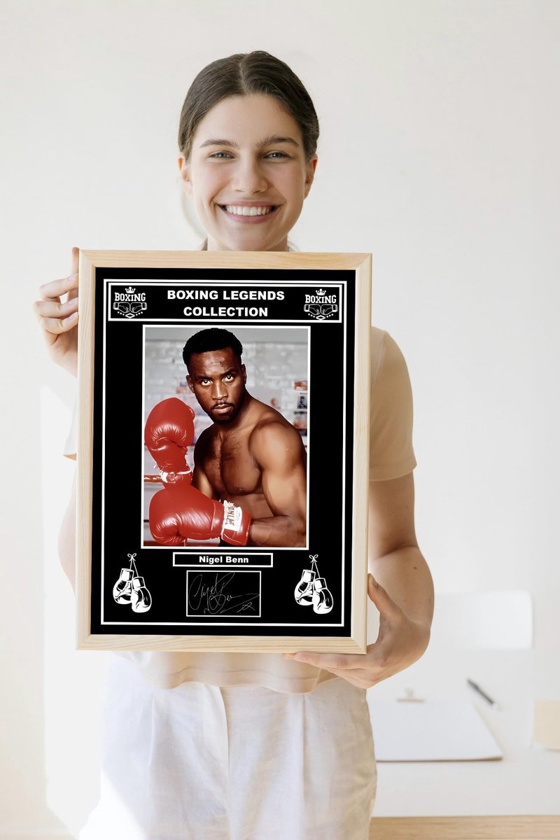 Omgoods - Boxing Legends Collectie - Nigel Benn Gesigneerde Print voor Boksliefhebbers