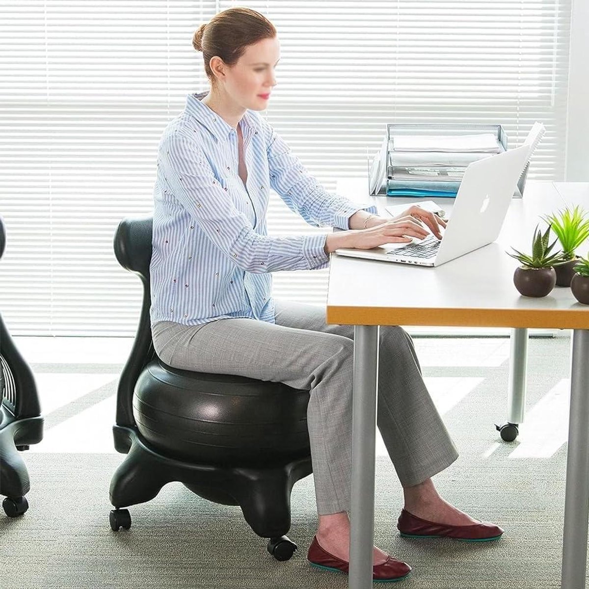 Ergonomische Bal Stoel - Yogabal Stoel Balansstoel - Actief Zitten - Verbeterde Houding - 53 cm Breed - Grijs