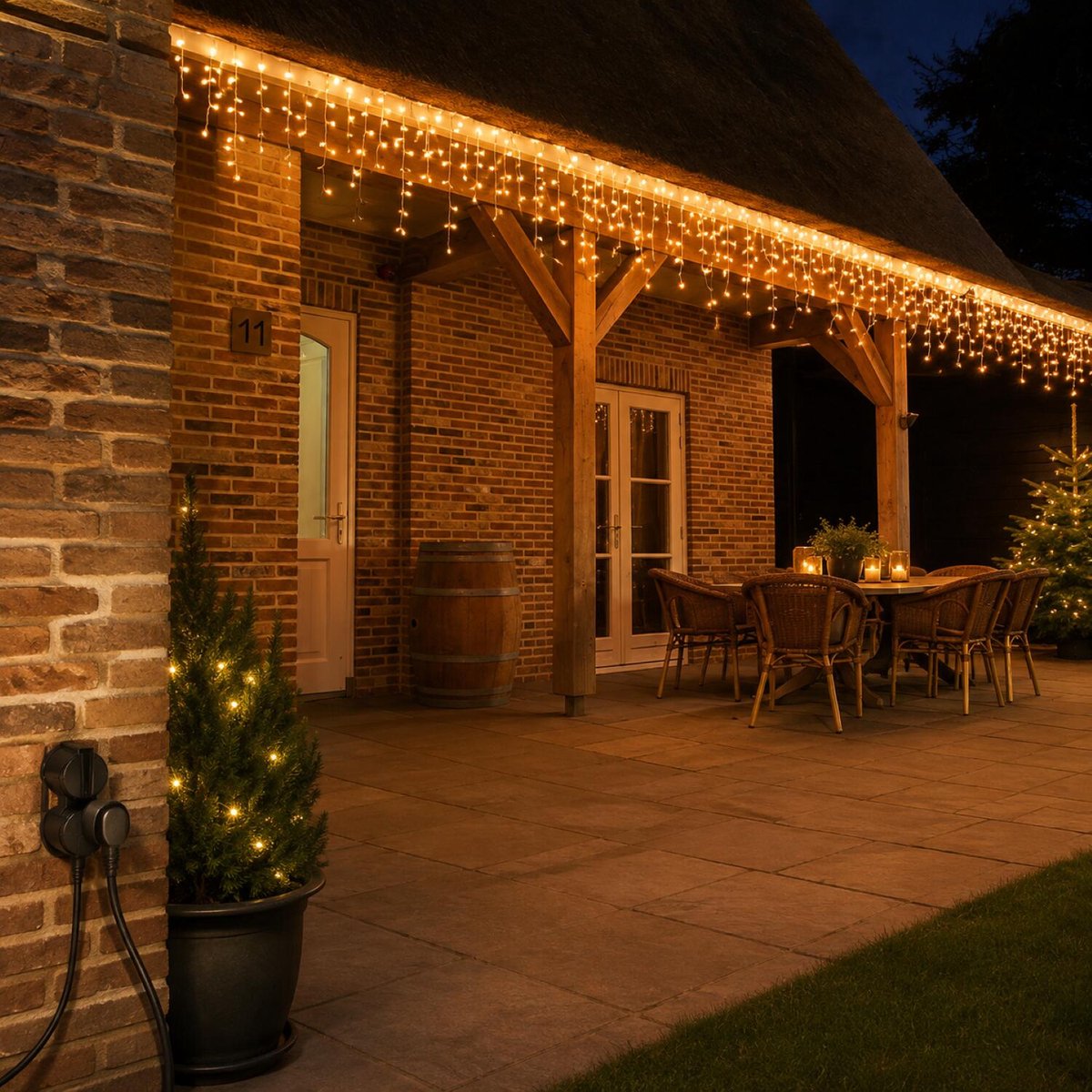 Anna's Collection Ijspegelverlichting lichtsnoer - totaal 1440 cm - 720 leds - warm wit - incl. IP44 splitter - kerstverlichting