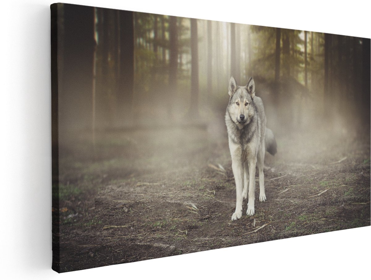 Artaza Canvas Schilderij Grijze Wolf In Het Bos - 140x70 cm - Groot - Wanddecoratie Woonkamer - Schilderijen - Muurdecoratie