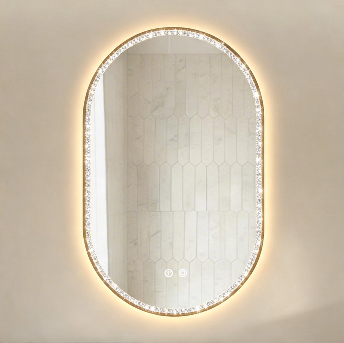 HAUSS SPOLE Spiegel - 50 x 80 cm - Dimbare LED Verlichting en Anti Condens - Aluminium en Glas - Goud - Ovale Wandspiegel voor Badkamer