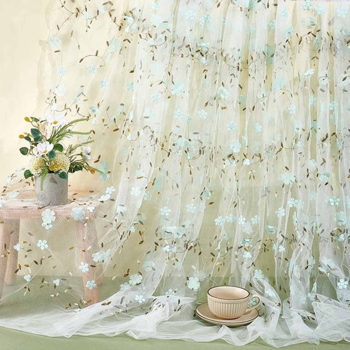 6 Yards Geborduurd Bloemenstof, 1.3m Brede Mesh Borduurkant, Zacht Tulle Materiaal voor Jurk, DIY Knutselen en Vintage Decor in Lichtgroen