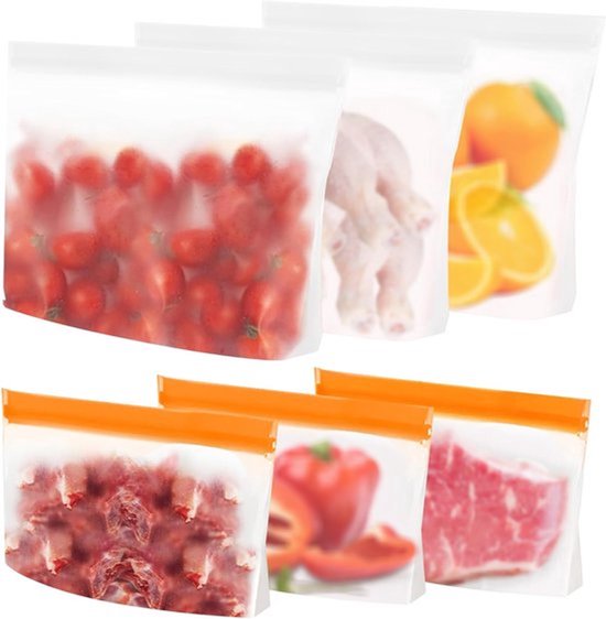 Zes doorschijnende siliconen bewaarzakken gevuld met vlees, groenten en fruit, elk met een oranje sluiting.
