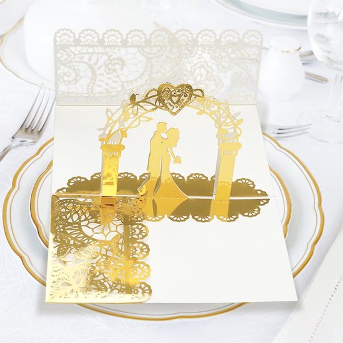Bruiloftskaart, pop-up, uitnodigingskaarten, bruiloft, bruiloftsuitnodigingskaarten met witte envelop, gouden bruiloft, wenskaart, bruiloft, 3D-kaart voor bruiloft