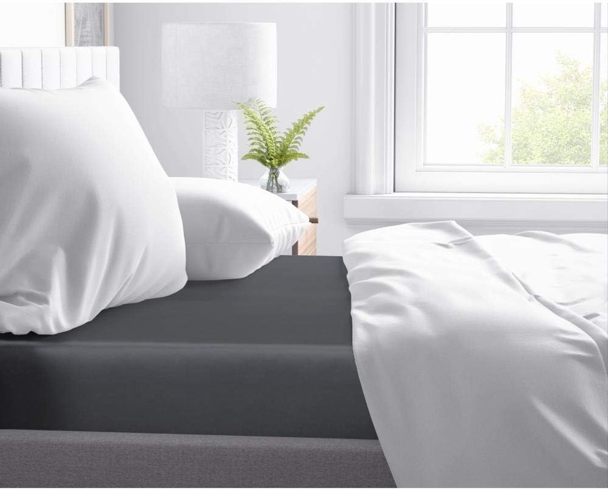 SnelShoppen - Fitted Sheet 100% Katoen-Satijn, Zacht als Zijde, Kreukvrij, Perfecte Pasvorm voor Standaard Matrassen tot 30 cm, Antraciet, Dubbel 180