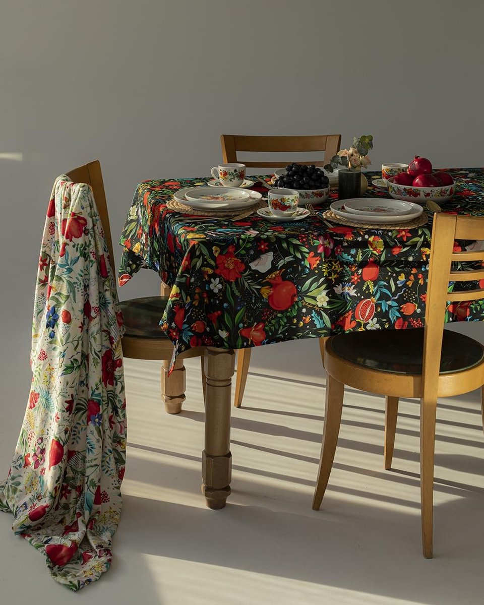 Omgoods - Premium Tafelkleed met Granaatappel en Flora Design, 83x55cm