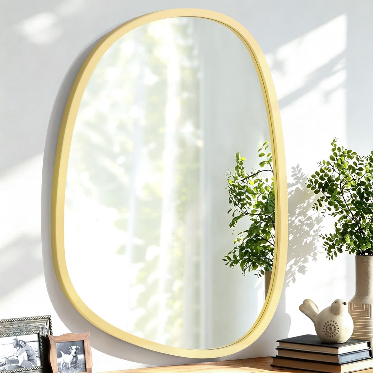 Omgoods - Asymmetrische Gele Wandspiegel met Houten Frame