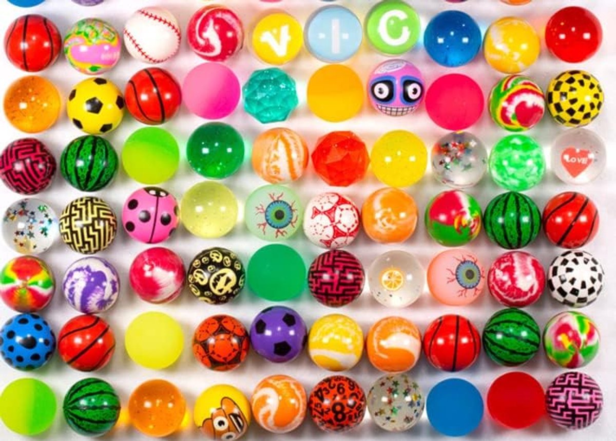 24 stuks springballen 28 mm, voor kinderen, kinderverjaardag, rubberen ballen, gastgeschenken, willekeurige kleur