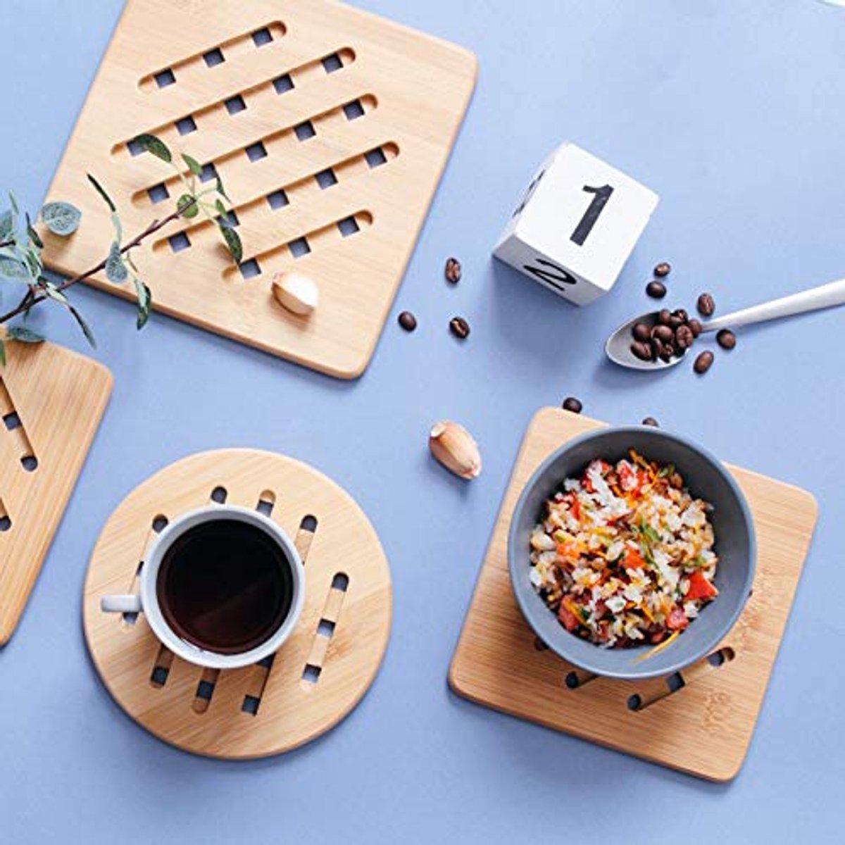 Omgoods - Bamboe Hittebestendige Coasters Set van 4 - Inclusief Drainer voor Keuken