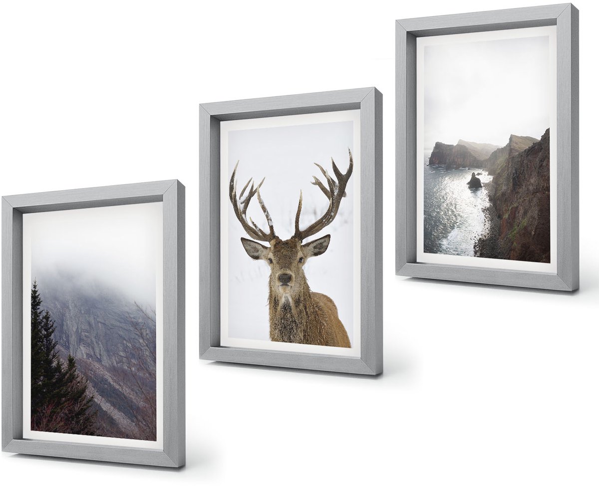 Coloray 4-Delige Schilderij Set - Berglandschap met mist, water en herten - 20 x 30 cm - Muurdecoratie - Wanddecoratie - Hal Zilveren lijst