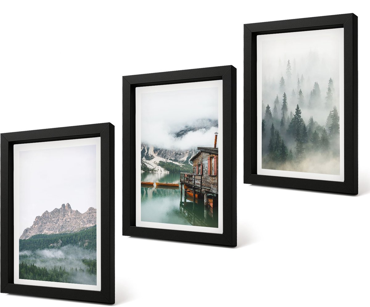 Coloray 4-Delige Schilderij Set - Bergen, meer, huisje en mist in het bos - 20 x 30 cm - Wanddecoratie - Woonkamer Decoratie - Muurdecoratie