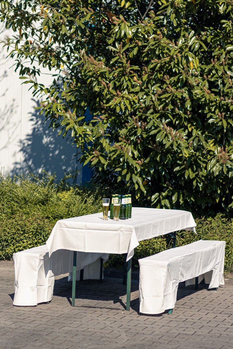 Beer Tableset Vlamvertragend champagne 2460 1st 100x260cm/ 2st 220x25x45cm