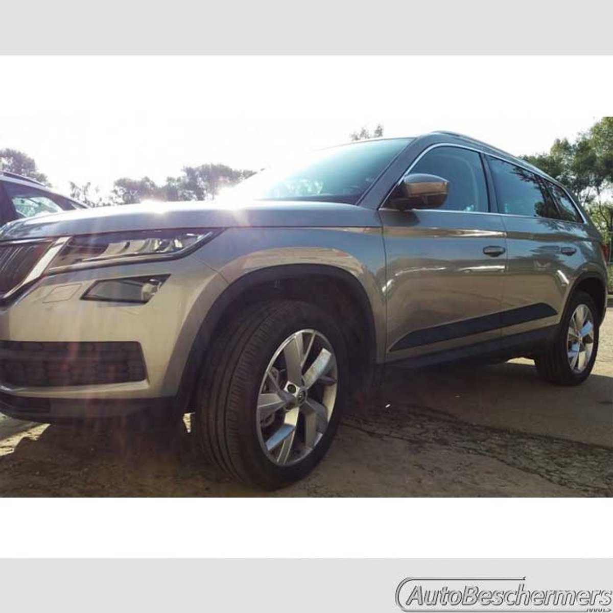 Stootlijsten set zwart voor Skoda Kodiaq 03.2017-. De stootstrips zijn zelfklevend. Set a 4 stuks (#0057)