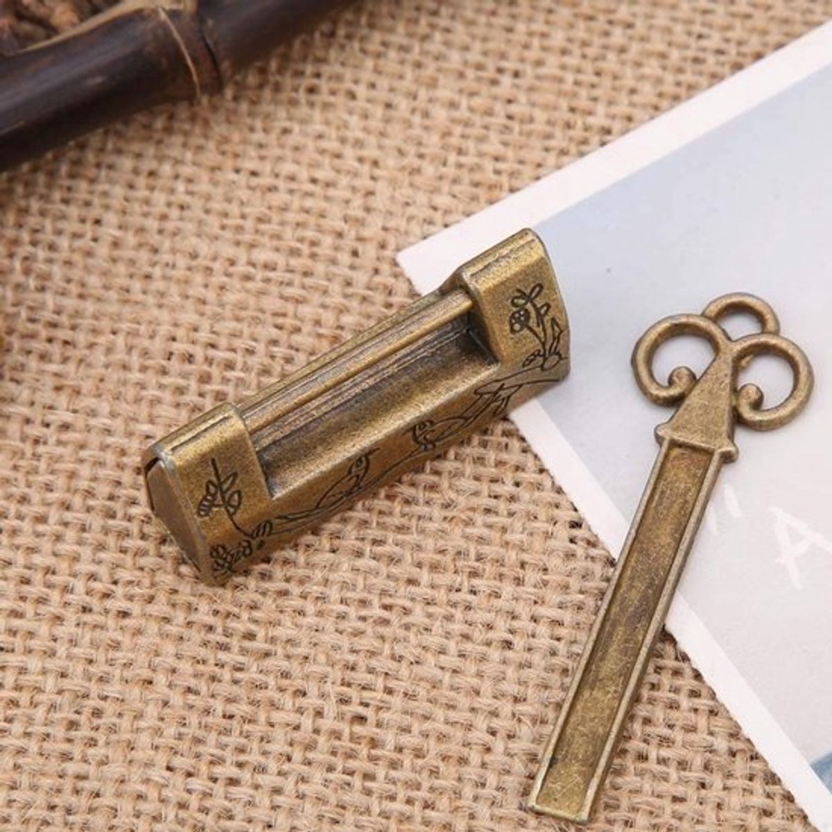 Hangslot Duurzaam - Vintage Hangslot - Decoratief Slot - Antiek Slot - Zinklegering - Gegraveerd Patroon - Decoratieslot