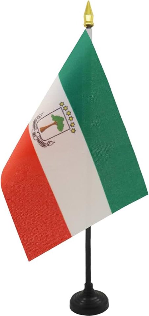 Tafelvlag Equatoriaal-Guinea 15x10 cm Polyester 100D Plastic Voet | Binnengebruik Equatoriaal-Guinees bureauvlag Guinea Ecuatorial gestikte afwerking met verstevigde randen 100D polyester