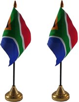 2x stuks zuid Afrika tafelvlaggetjes 10 x 15 cm met standaard - Landen vlaggen feestartikelen/versiering