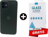 Backcase Carbon Hoesje iPhone 12 Groen - Gratis Screen Protector - Telefoonhoesje - Smartphonehoesje