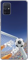 Geschikt voor Samsung Galaxy A71 hoesje - Een illustratie van een keeper die de voetbal tegenhoudt - Jongetje - Meisjes - Kind - Siliconen Telefoonhoesje
