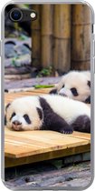 Geschikt voor iPhone 7 hoesje - Panda's - Vloer - Hout - Siliconen Telefoonhoesje