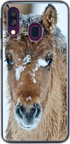 Geschikt voor Samsung Galaxy A40 hoesje - Jong fjord paard bedekt met sneeuw - Siliconen Telefoonhoesje