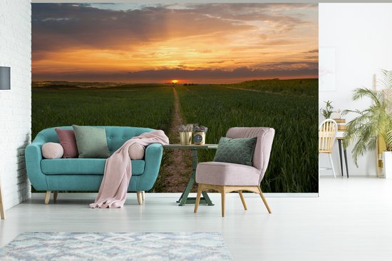 Papier peint photo en vinyle - La skyline de Miami en Amérique du Nord avec une vue sur le soleil d'automne largeur 330 cm x hauteur 220 cm - Tirage photo sur papier peint (disponible en 7 tailles)