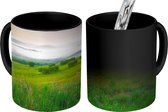 Magische Mok - Foto op Warmte Mok - Bloemenweide - Mist - Groen - 350 ML