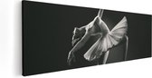 Artaza Canvas Schilderij Ballerina op Haar Tenen - Ballet - Zwart Wit - 90x30 - Foto Op Canvas - Canvas Print