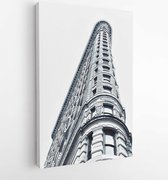 Canvas schilderij - Low angle photo of flatiron building -   1123982 - 115*75 Vertical