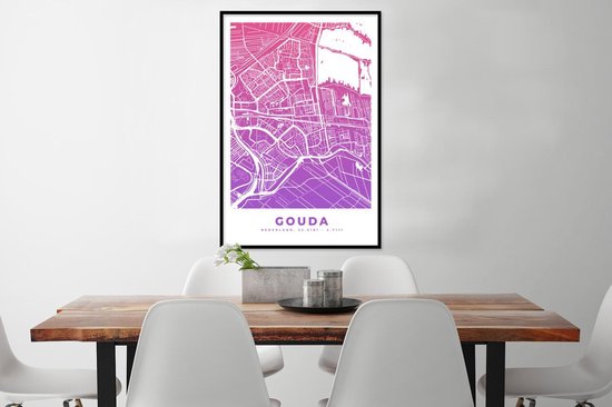 Poster in lijst - Fotolijst 60x90 cm - Posters - Stadskaart - Gouda - Paars - Nederland - Posterlijst zwart - Decoratie - Wanddecoratie woonkamer - Muurdecoratie slaapkamer
