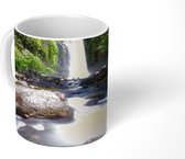 Mok - Wilde waterval in het Nationaal park Gunung Rinjani in Indonesië - 350 ML - Beker