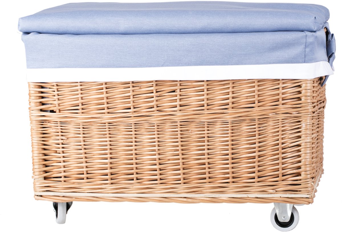 The Wicker Stories – Rieten mand op wielen met deksel – Handgevlochten van natuurlijk riet, met versterkte bodem en stoffen voering in blauwe kleur – Ideaal voor was, speelgoed en huishoudelijke accessoires.