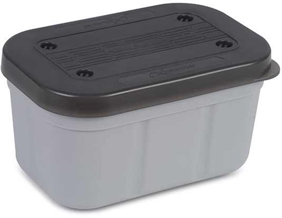 Grijze bait tub met donkergrijs deksel, voorzien van 4 schroefgaten.