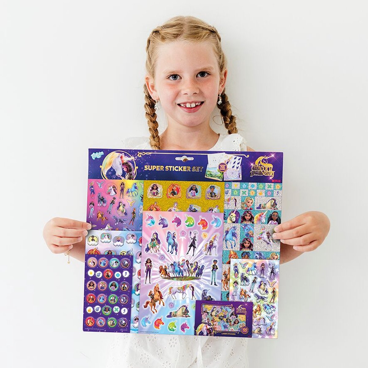 Unicorn Academy XL Stickers set - 8 stickervellen - Met metallic en laserstickers - Speelgoed Kinderen - Knutselen - Voor meisjes - Ook voor kleuters - Vanaf 3 jaar - Totum — afbeelding 4