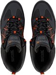 Bovenkant van zwarte wandelschoenen met grijze en oranje details.