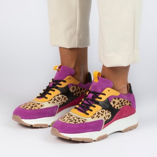 Manfield – Dames – Roze suède sneakers met panterprint – Maat 39