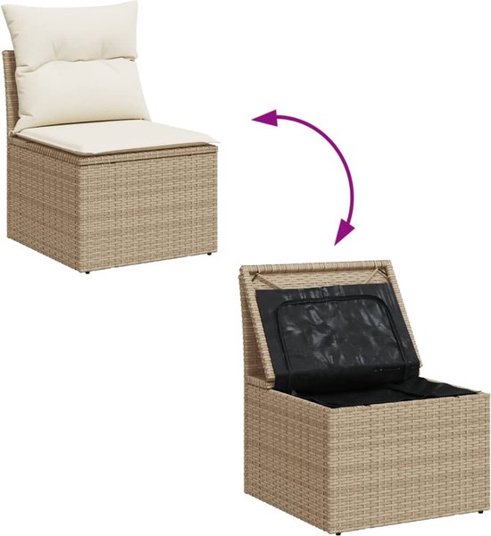 Rotan stoel met crème kussens, met opklapbaar deksel voor opbergruimte.