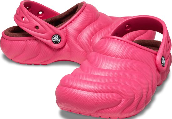 Crocs Classic Lined Overpuff Sabots pour femmes Dragon Fruit Taille 41-42