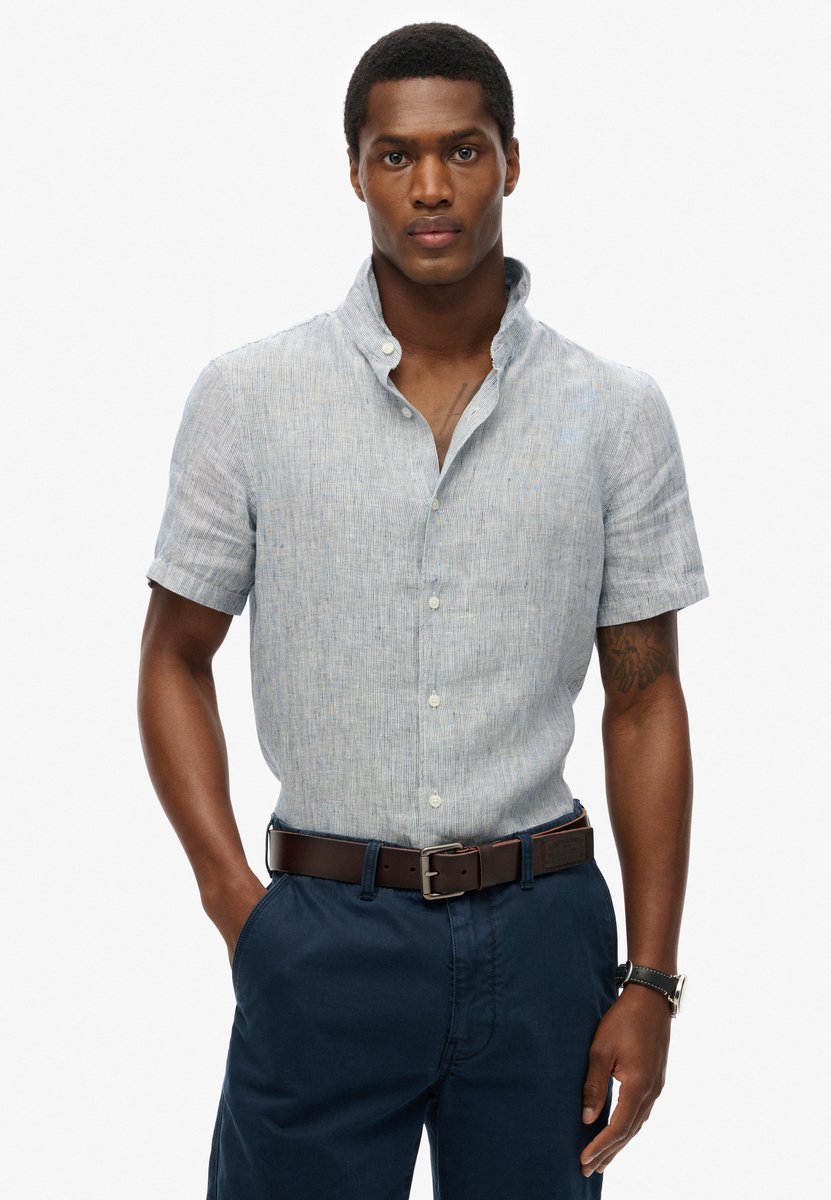 Superdry Overhemd Vacation Linen S S Shirt M4010937a Ticking Linen Mannen Blauw