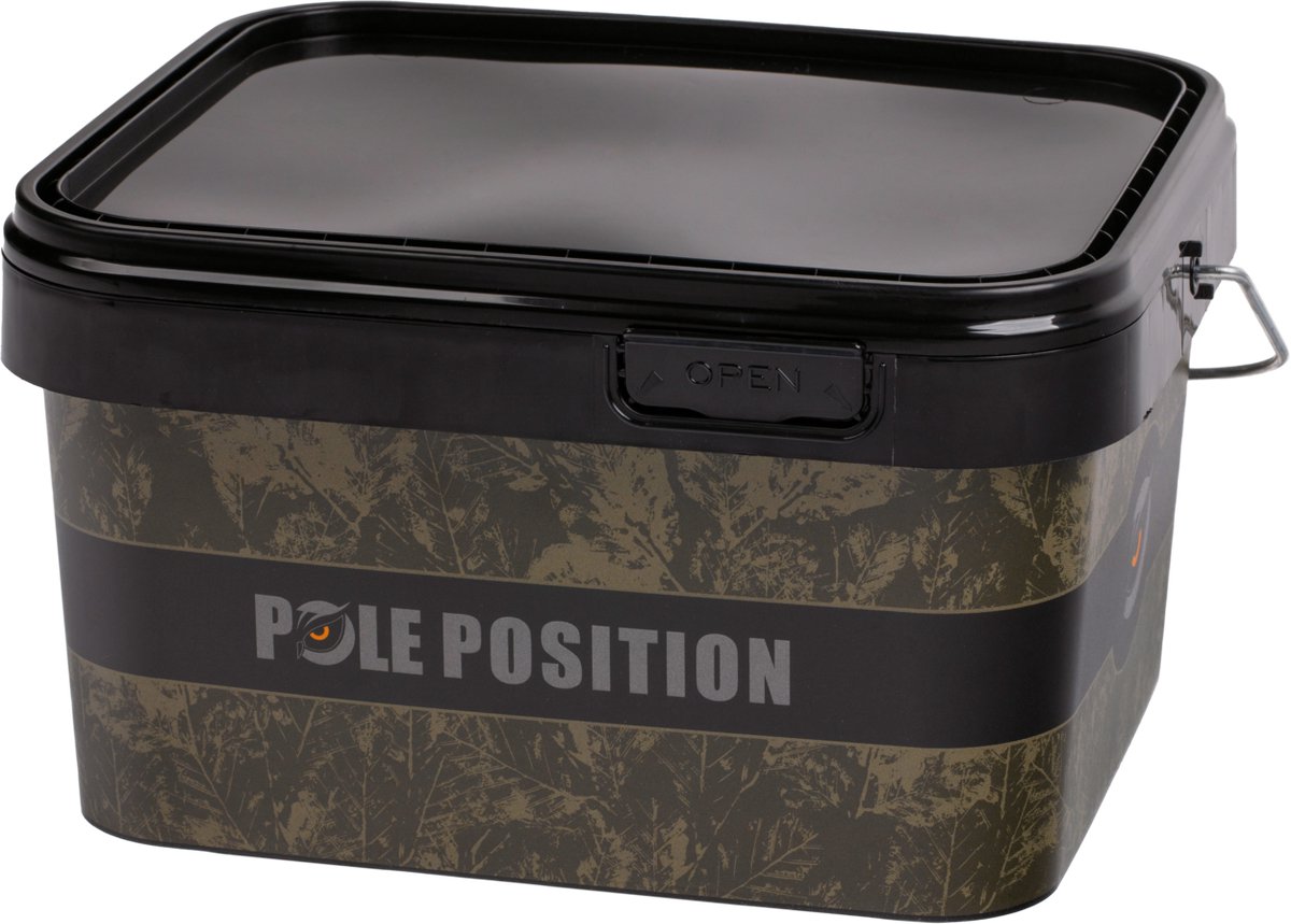 Tackle & Bait Bucket pole position
