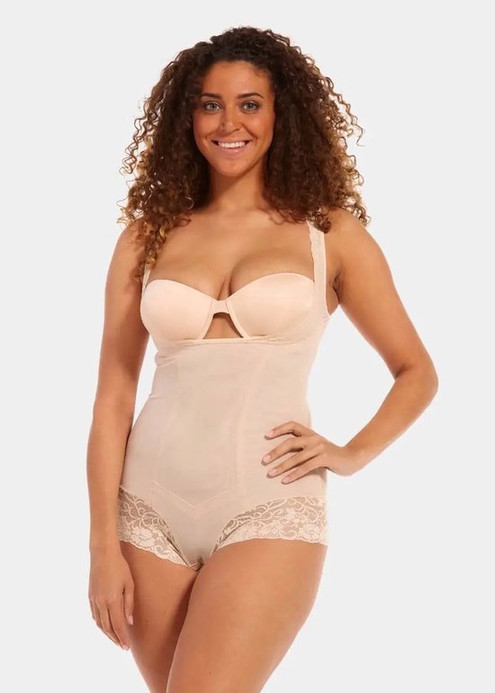 Nude body met kant aan de broekspijpen. De body heeft een beugel-bh-cup met open boord.