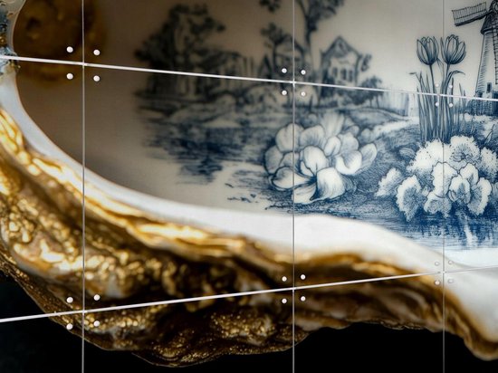 IXXI Delft Blue Oyster - Zwart, Margriet Hulsker - 140 x 100 cm - Support de suspension gratuit - Grande décoration murale et affiches - Réalisme, Classique