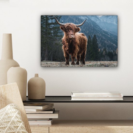 Canvas schilderij - Schotse hooglander - Berg - Landschap - Boom - Koe - Kamer decoratie - Canvas doek - Canvas schilderijen woonkamer - 30x20 cm