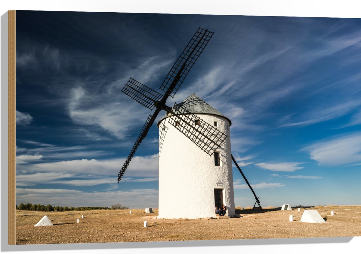 Hout - Witte Molen onder Sluierbewolkin, Nederland - 90x60 cm - 9 mm dik - Foto op Hout (Met Ophangsysteem)