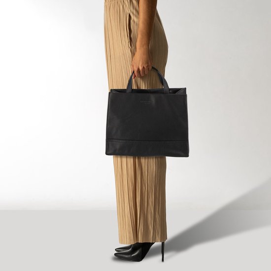 LIEBESKIND BERLIN Cuir Sac à main Sac à épaule bandoulière Lou 2 Satchel Bag Black Noir