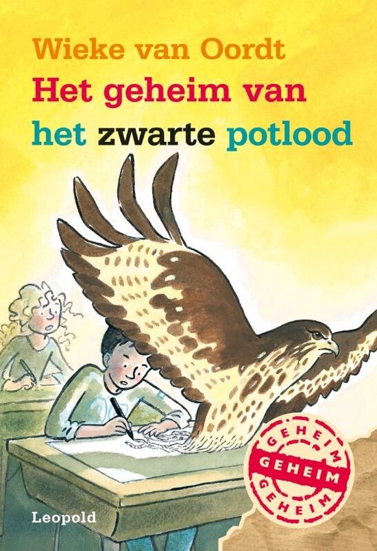 Boekcover met een jongen die tekent aan een bureau, terwijl een adelaar boven hem vliegt. De titel "Het geheim van het zwarte potlood" staat bovenaan.